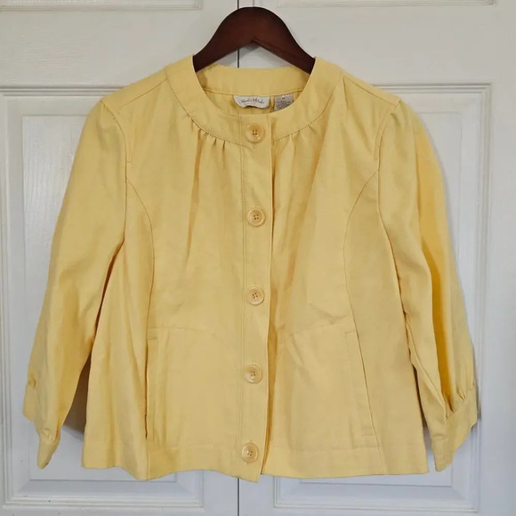 Studio Works Yellow Cropped Button Blazer Medium‎ - Picture 1 of 7